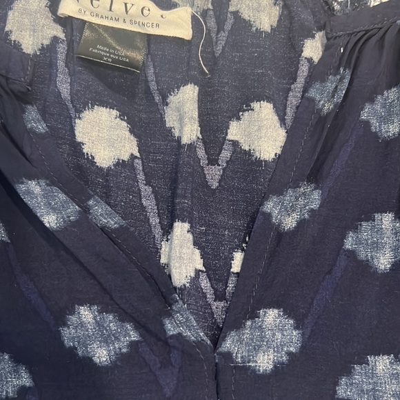 Velvet By Graham & Spencer Indian Challis Top. - Picture 7 of 7